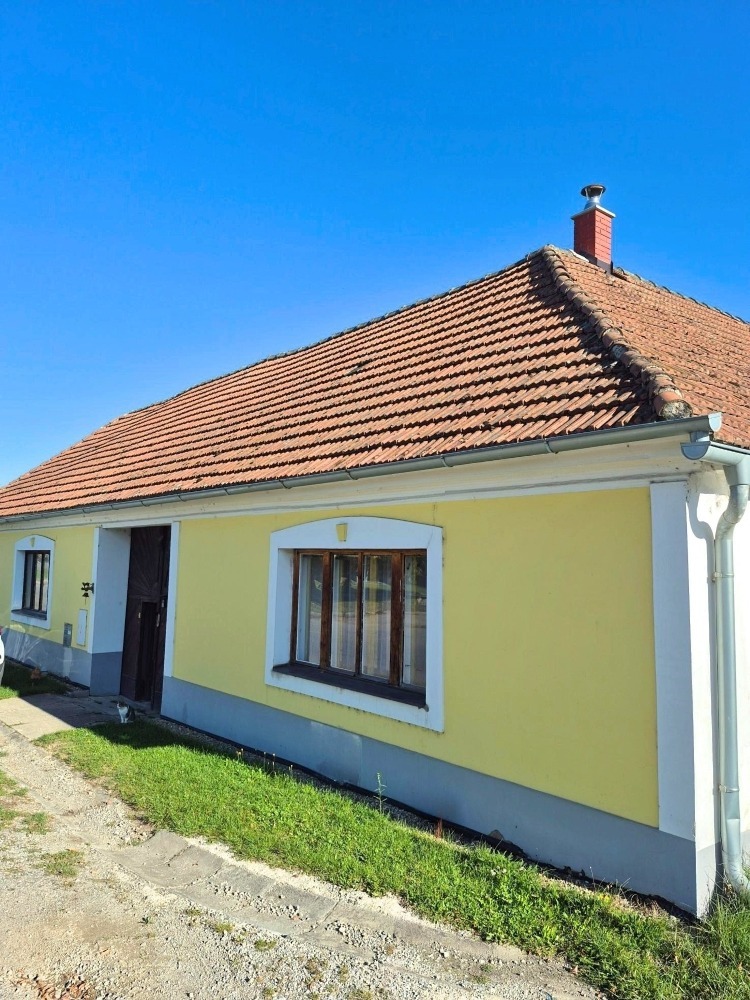 Statek Žíšov - venkovní pohled na budovu